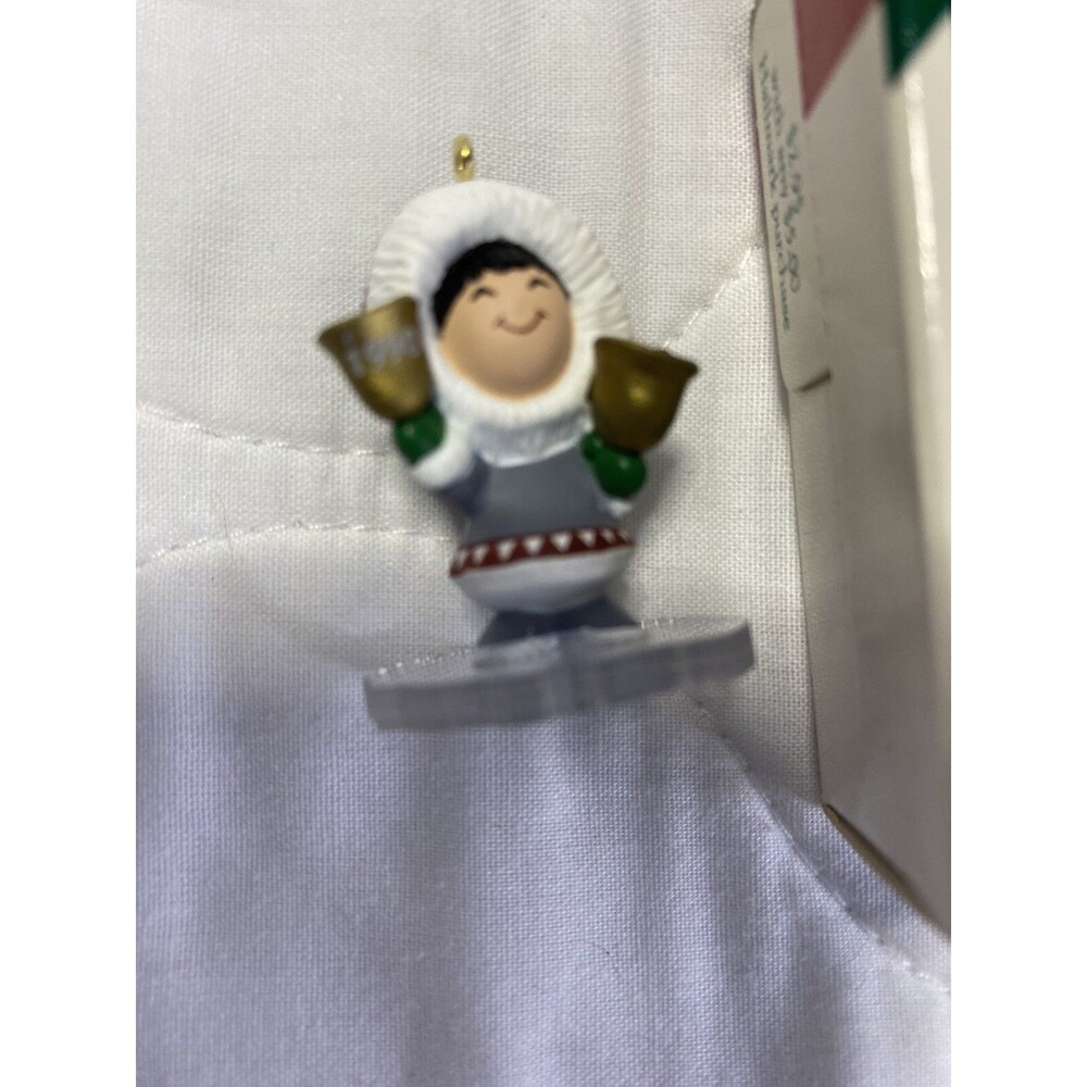 Hallmark Frosty Friends  Little Eskimo Ringing Bells Native Alaskan Vintage 1990